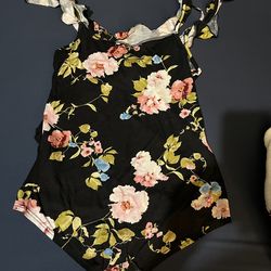 Women’s foral shirt