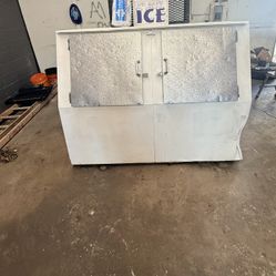 Ice Bag Freezer