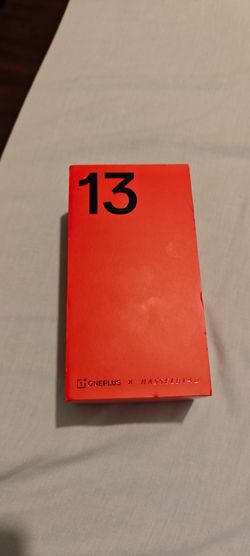 Oneplus 13 256 gigs unlocked. Price is firm .precio firme
