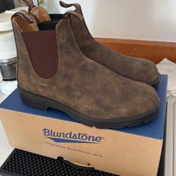 Blundstone boots 