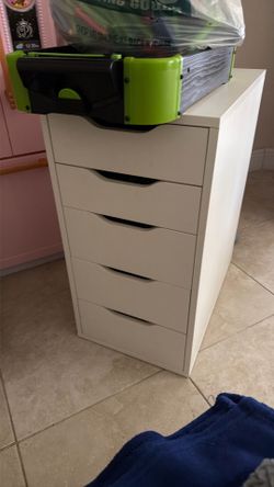 White cabinet