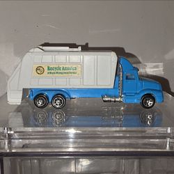 Hot Wheels trash truck