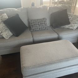 2 Couches Plus Ottoman 