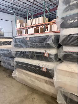 NEW Queen mattress memory foam hybrid 💥 1 year warranty