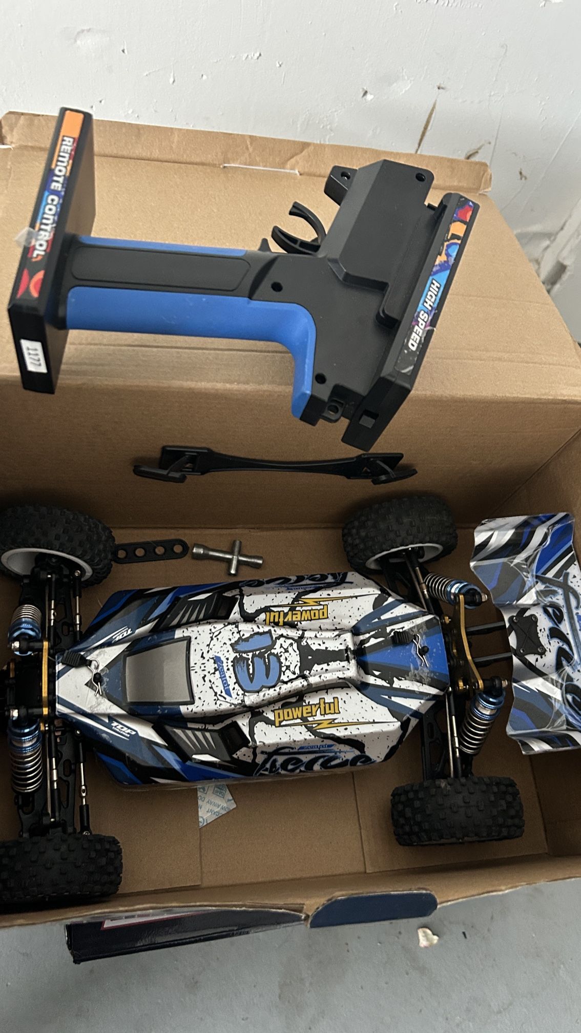 124017 V2 RC Car 1:12 Scale 2.4GHz Remote Control Off-Road Buggy Drift Car RTR with Brushless Motor and Metal Chassis