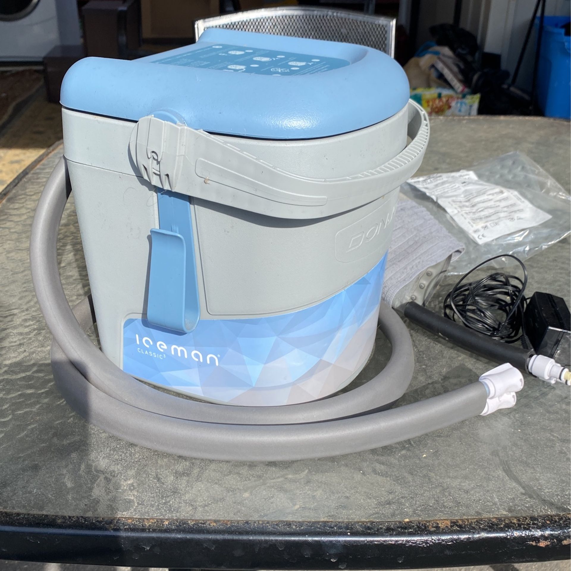Donjoy Iceman Classic With New cold Pad- Clean, Nearly New, (2) Cold Pads Included