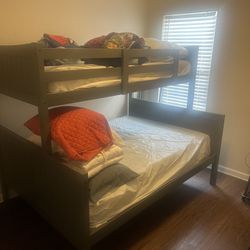 🚛🚛MOVING OUT SALE🚛🚛.   BUNK BED / Mattress