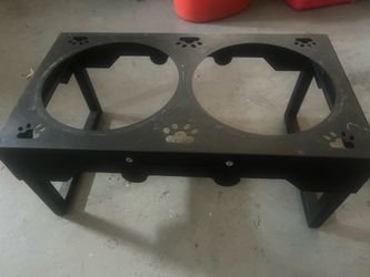 Dog bowl stand