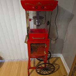 Popcorn machine  🍿