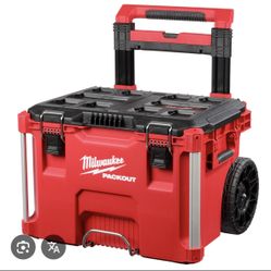 Milwaukee PACKOUT Rolling Toolbox