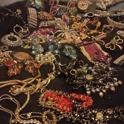Huge Rhinestone Jewelry Lot! Signed Vintage Too