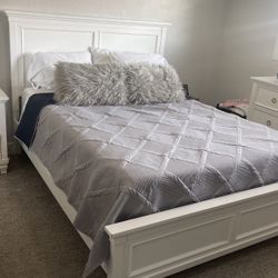 Queen Bedroom Set