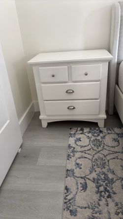 02 night stand