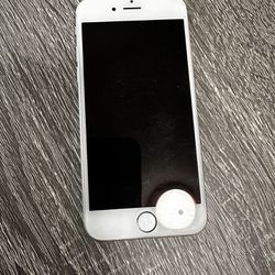 iPhone 6 Silver (UNLOCKED)