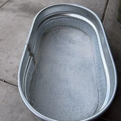 Metal Trough Feeding 