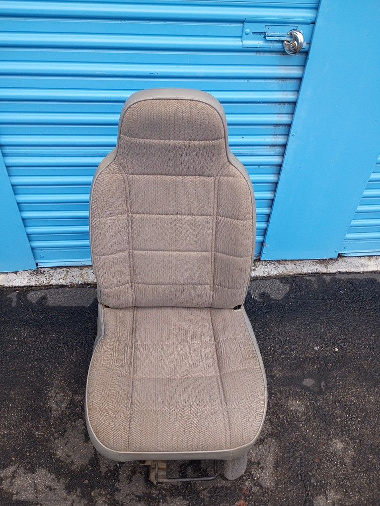 Jeep Cherokee XJ Driver Seat