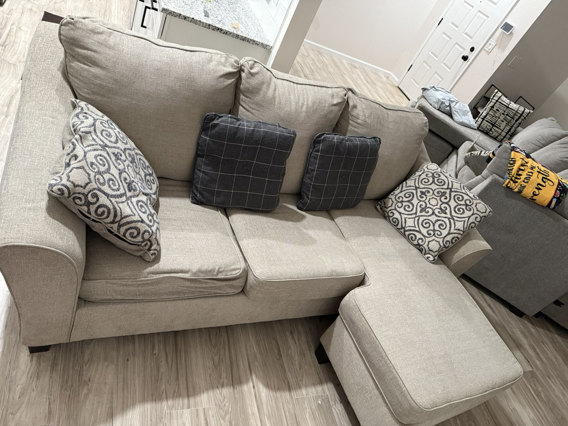 3- Seat Sofa Chaise