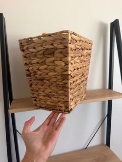 Trash can