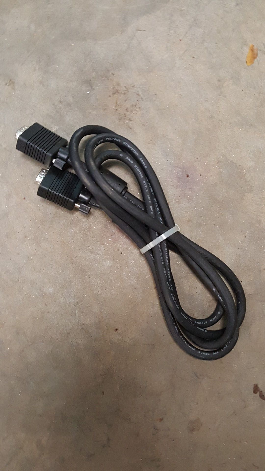 6 ft VGA cable