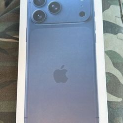 IPhone 17 Pro Max Deep sea blue 256GB Unlocked brand new