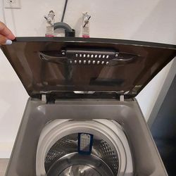 General APPLIANCES: A/C, Stove, Microwave, Washer, Fridge