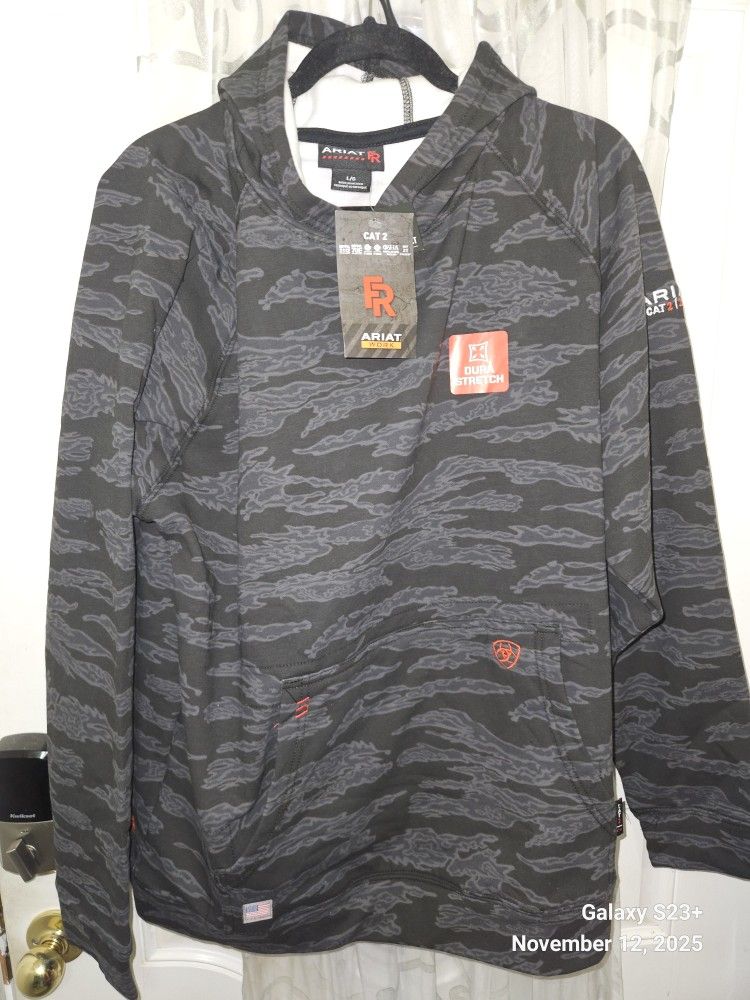 BRAND NEW WHITH TAGS ARIAT FR CAT4 MEN'S HOODIE SIZE LARGE REGULAR