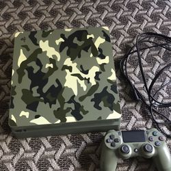 PS4 Slim CAMO limited edition with controller 