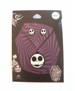 Disney©️🖤🕸💀”Jack Skellington” THE NIGHTMARE BEFORE CHRISTMAS” 💀🕸🖤Necklace & Earring Set  Only $8!