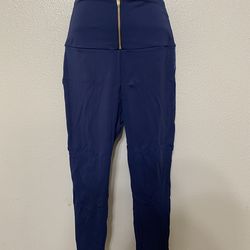 Blue Stretchy Capri Pants (Size: M)