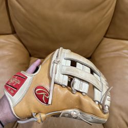 Rawlings Baseball Glove 