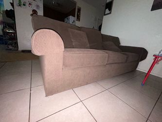 Couch set