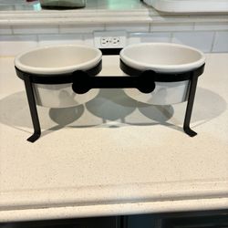 Dog Bowls For Water And Food