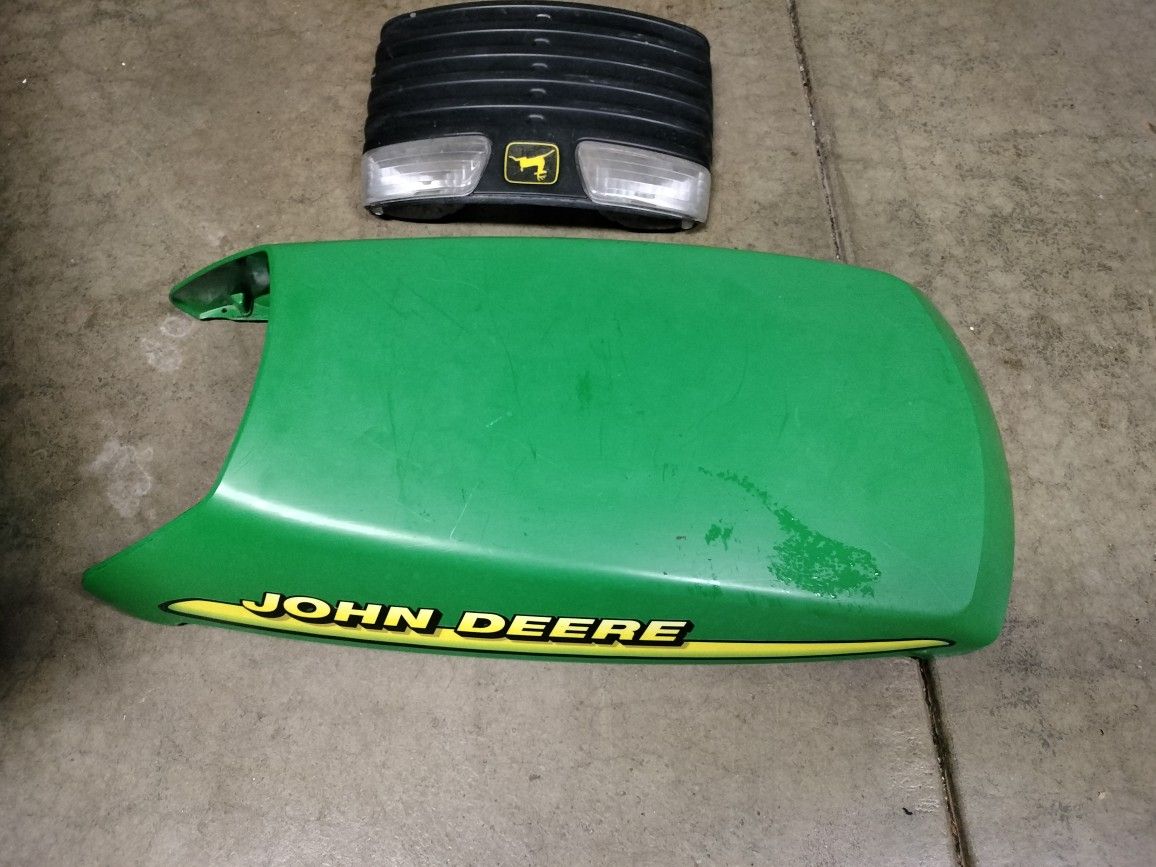John Deere Hood And Grill Lt166 Decent Condition