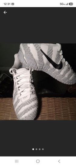 Nike shoes size 9 men worn once