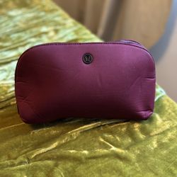 Lululemon makeup bag 