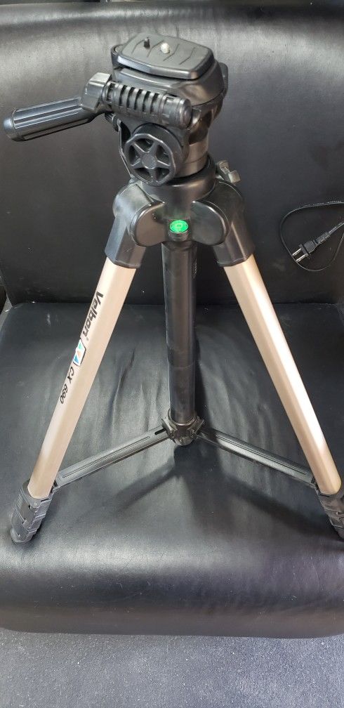 VELBON CX 690 TRIPOD 