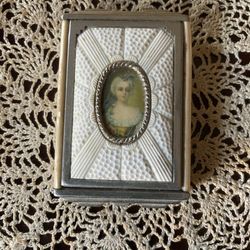VINTAGE COMPACT