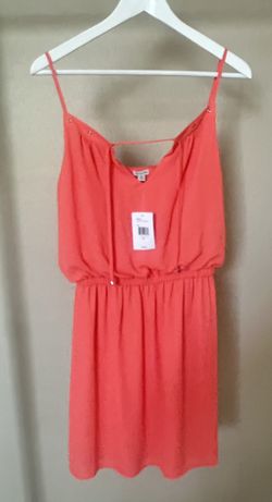 GUESS Womens Malaya Coral Keyhole Dress Medium M NWT Party Vacation $50 MSRP Spaghetti strap style with waist tie detail. Pullover dress.  New with ta