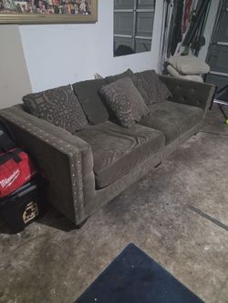 FREE COUCH