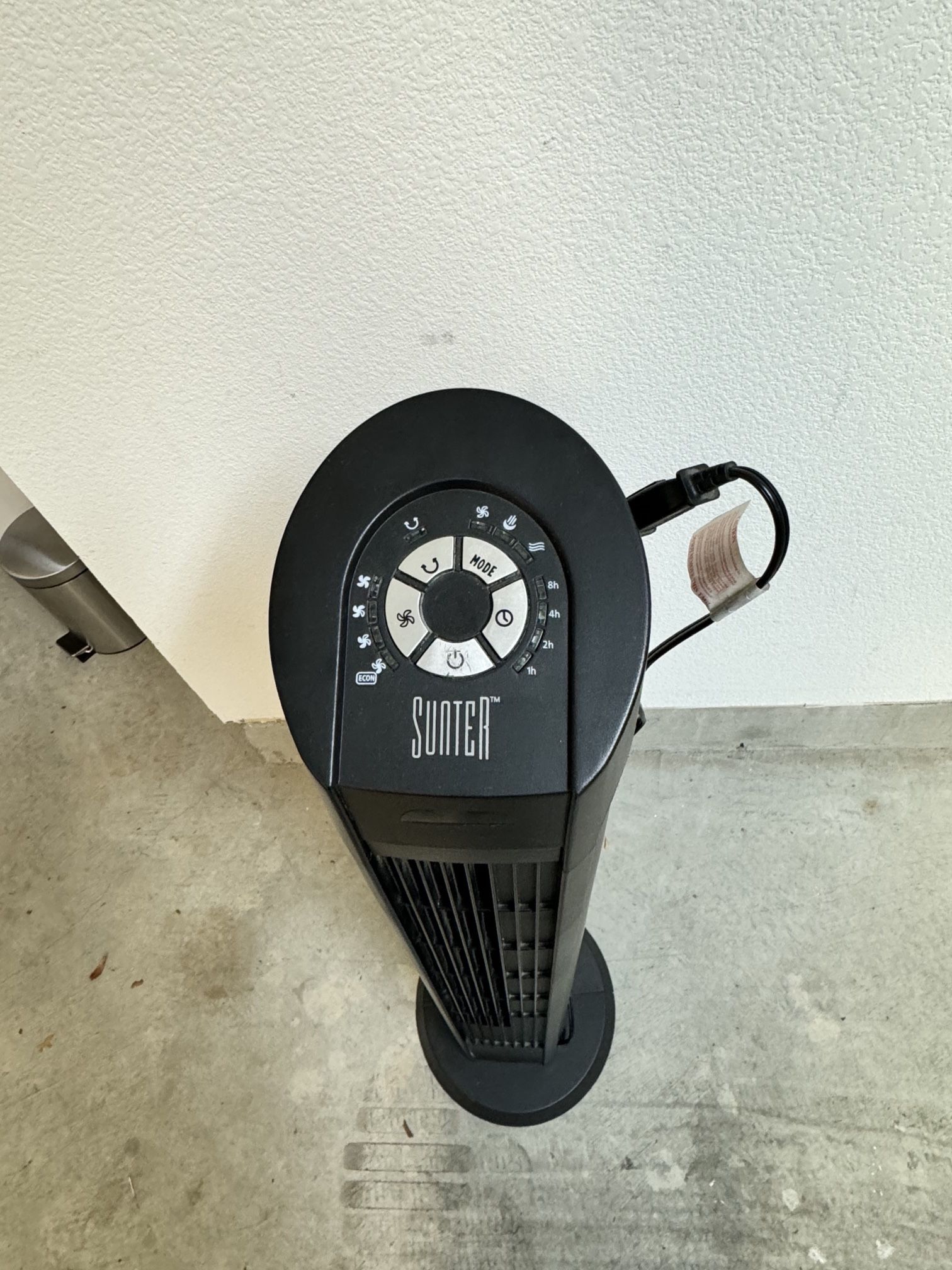 Oscillating SUNTER Tower Fan