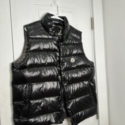 Moncler Puffer Vest Size (All sizes) 