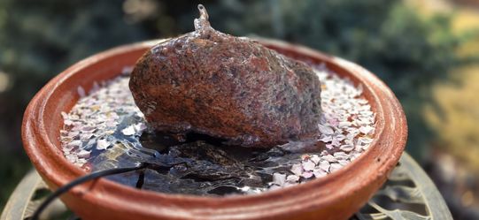 Bubbling Birdbath. Strong