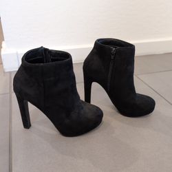 Wild Diva Lounge Black Suede Stiletto Heels