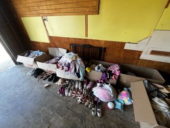 Woman’s size 6 shoes