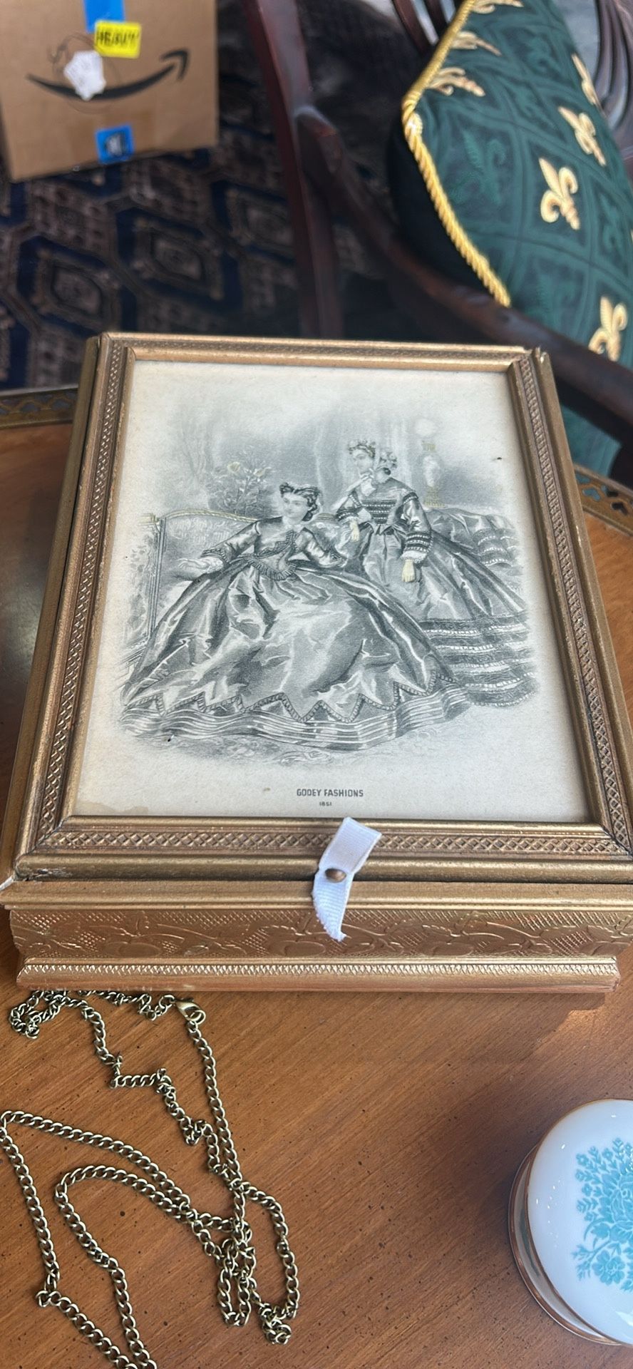 Gorgeous French style jewelry box