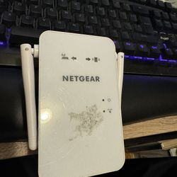 Netgear Range Extender EX6100v2