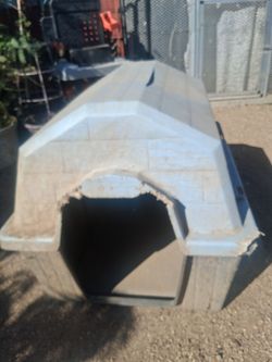 Medium sized dog house