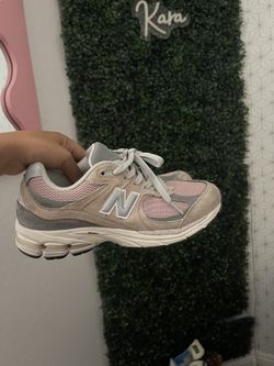 Pink new balance 2002