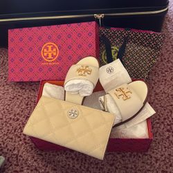Tory Burch Slides And Clutch!!! 