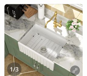 Logmey 24 Inch White Farmhouse Sink Ceramic Porcelain 24x18 Fireclay Farm Kitchen Sink Apron Single Bowl Basin